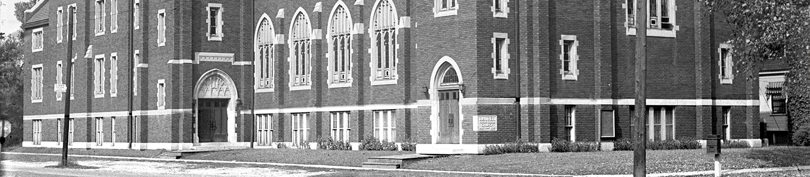 exterior view of laurel united methodist church circa 1928